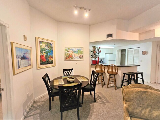 Building Photo - 5050 Fairways Cir