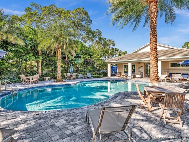 Building Photo - 556 Sanderling Cir