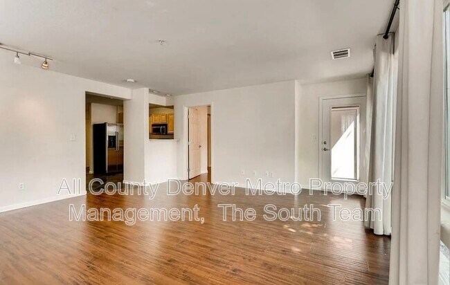 Building Photo - 5201 S Fox St