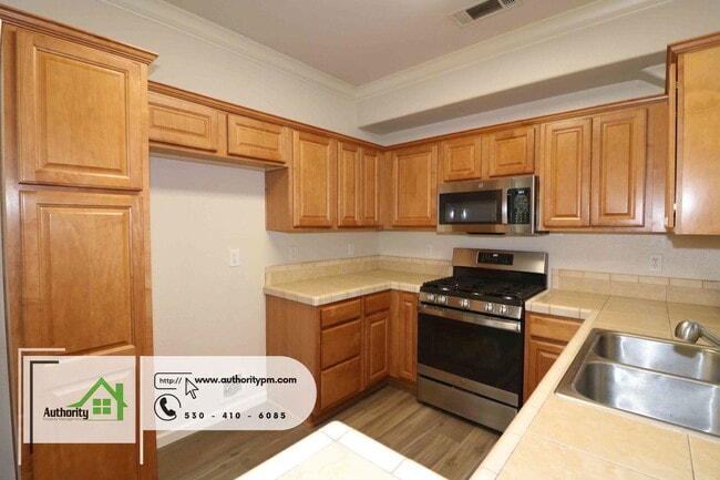 Building Photo - 2347 Shining Star Way