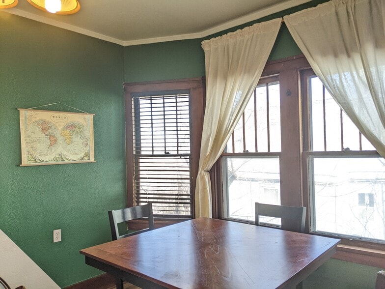 Dining room - 712 South St