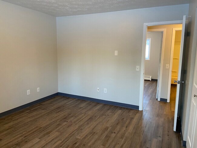 Building Photo - 200 W Heritage Drive