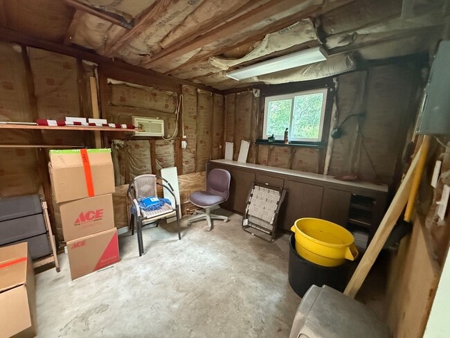 Building Photo - 3/2 in Fernwood Manor-FULLY FURNISHED