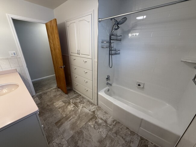 Building Photo - 3201 7th Ave S