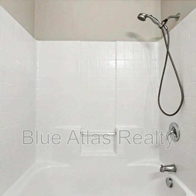 Building Photo - 6120 Amberjack Trail