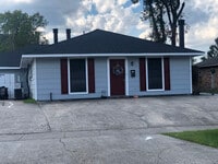 Building Photo - 4254 Southpark Dr