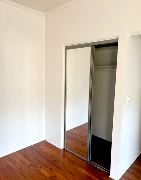 Building Photo - 1845 N Gramercy Pl