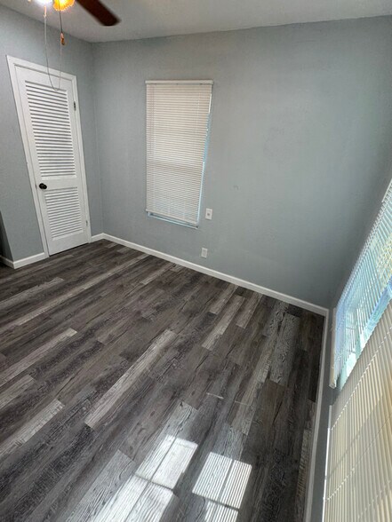 Building Photo - 504 2nd St