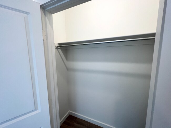 Building Photo - 5527 Itasca St