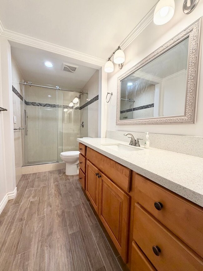 Building Photo - All utilities included 1 bedroom walking distance to Cal Tech