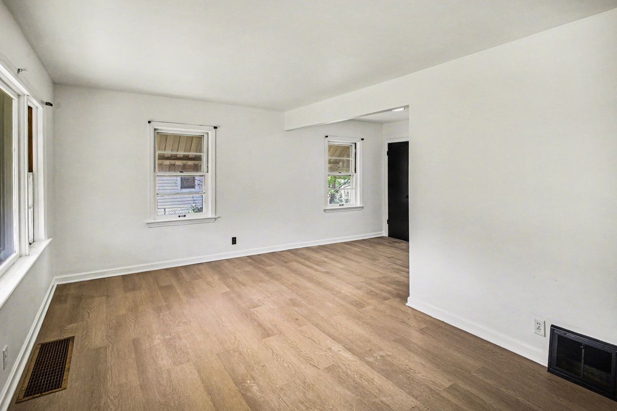 Building Photo - 10205 St Daniel Ln