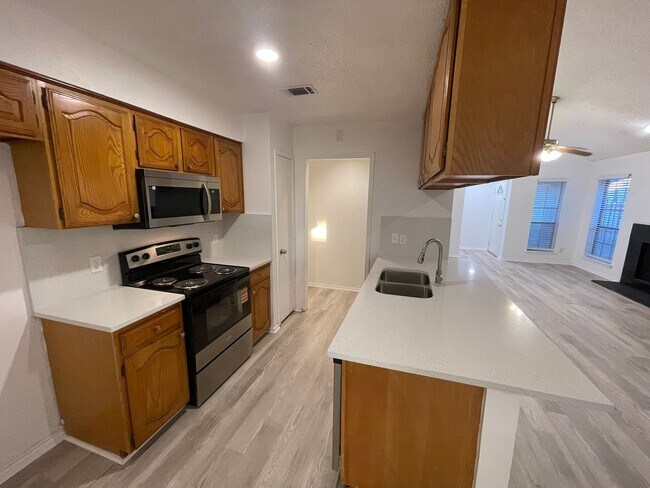 Building Photo - 2422-2424 Sherry Street