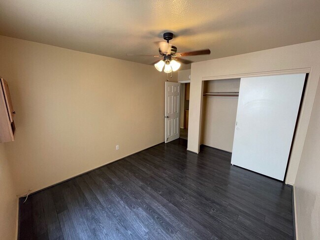 Building Photo - CHARMING 3BD/2BA HOME NEAR ELKHORN