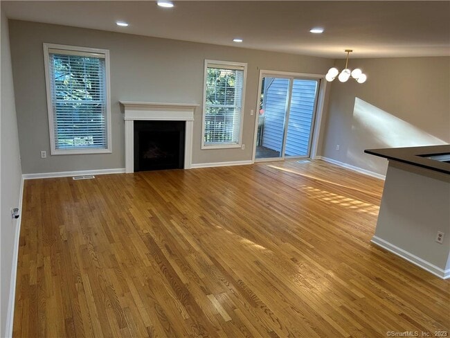 Building Photo - 1904 Briar Woods Ln