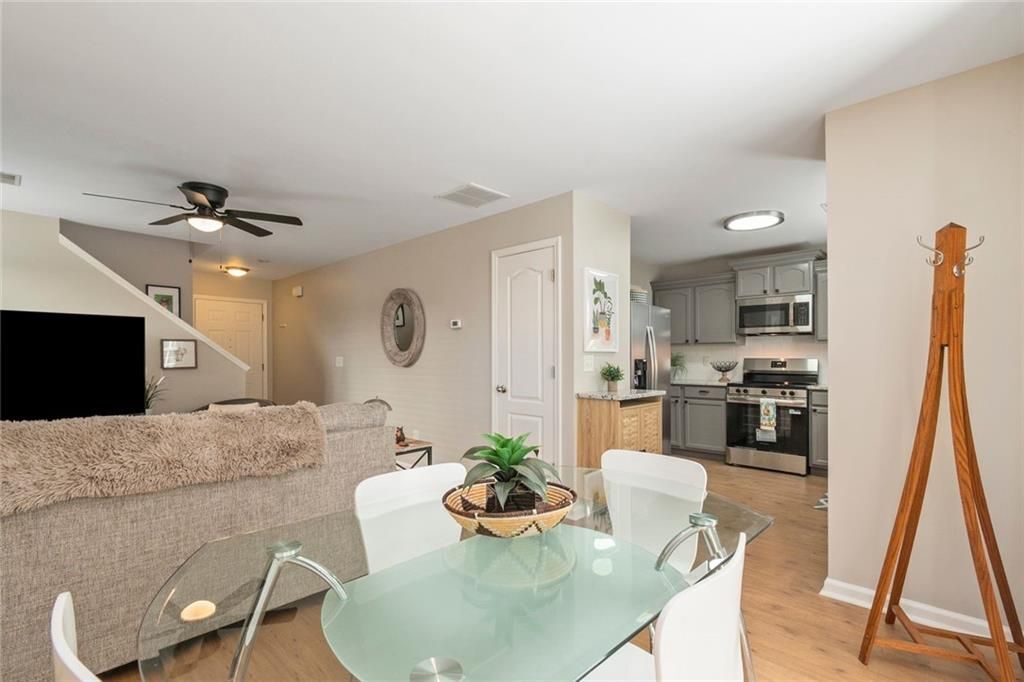 Building Photo - 226 Fox Creek Blvd