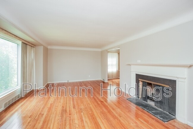 Building Photo - 13790 Cedar Rd