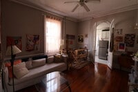 Building Photo - 409 S 9th St