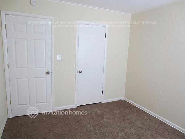 Building Photo - 1359 Raymond Dr