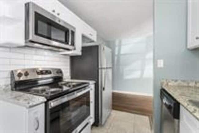 Building Photo - 4106 Clark Ave