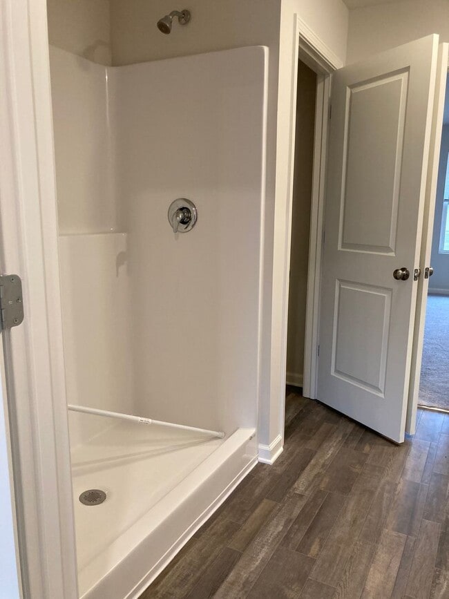 Building Photo - ** Apply TODAY ** Possibly Have Keys in Hand TOMORROW **