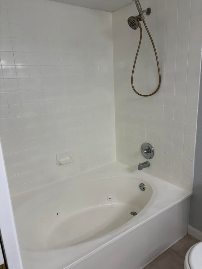 Building Photo - 8165 Severn Dr