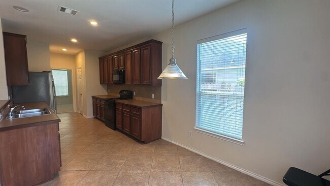 Building Photo - 4923 Lake Gladewater Ct