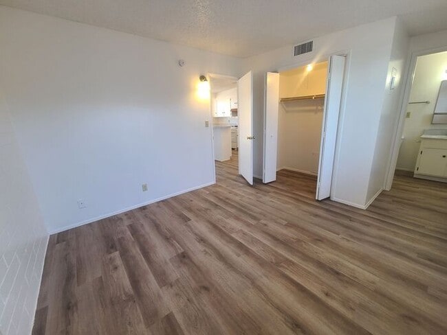 Building Photo - Charming 1 bedroom 1 bathroom