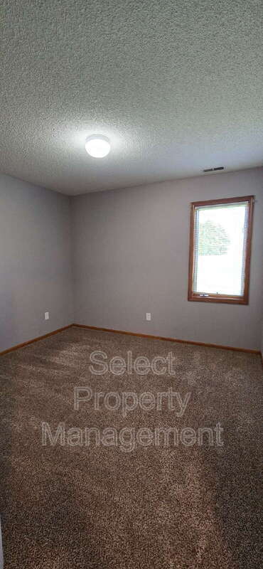 Building Photo - 606 Diamond Point Pl