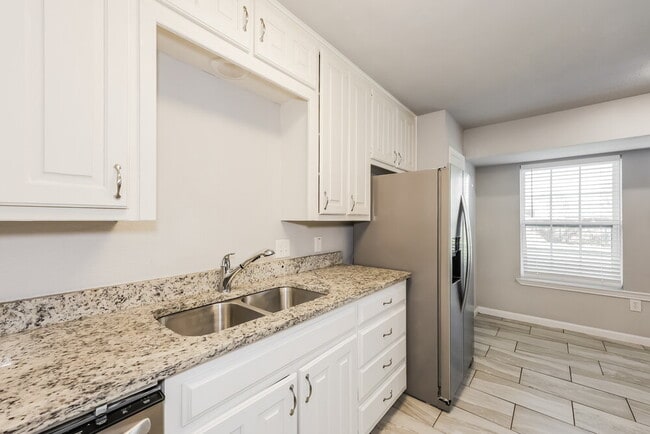 Building Photo - 5719 Myers Rd