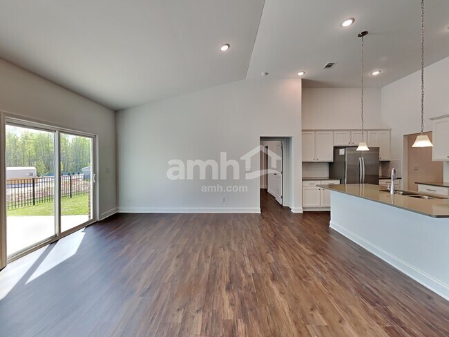 Building Photo - 5263 Blue Mountain Dr