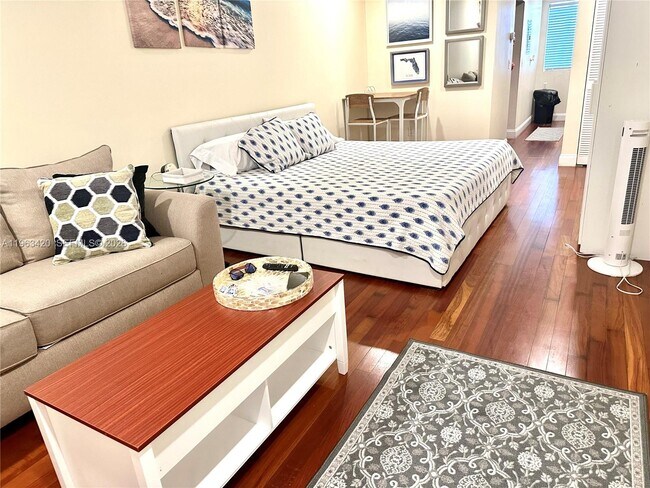 Building Photo - 1340 Drexel Ave