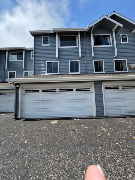 Building Photo - 41 Grandview Street