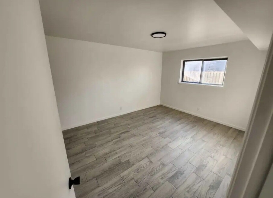 Building Photo - 4339 E 68th St