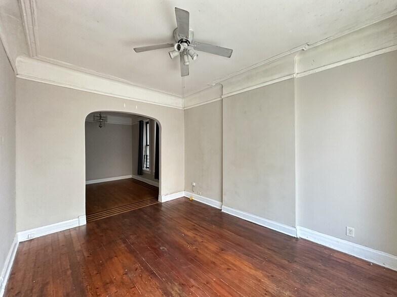 Building Photo - 1407 W Erie St
