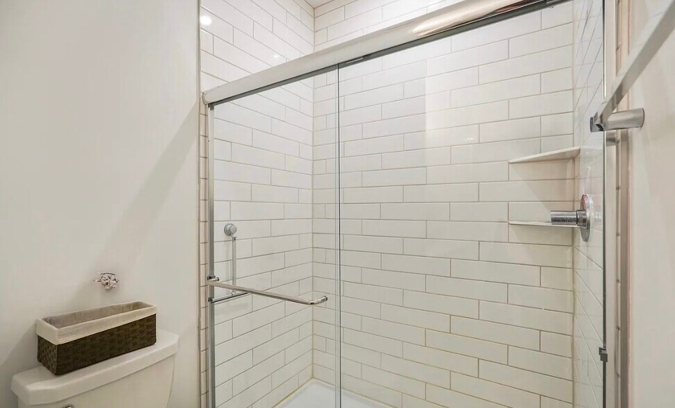 Building Photo - 2125 Coretta Way