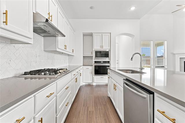 Building Photo - 2410 Doncaster Dr
