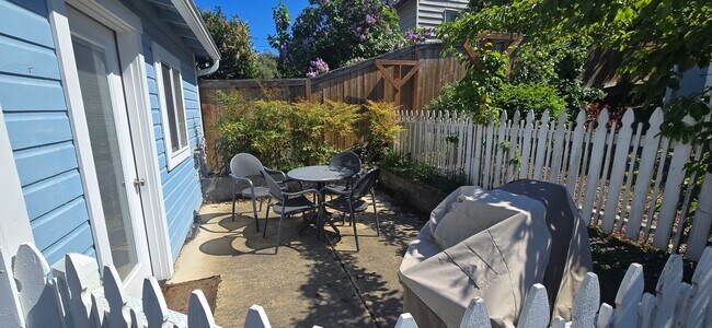 Building Photo - Furnished Listing-213 West 12th St., Port Angeles, WA 98362