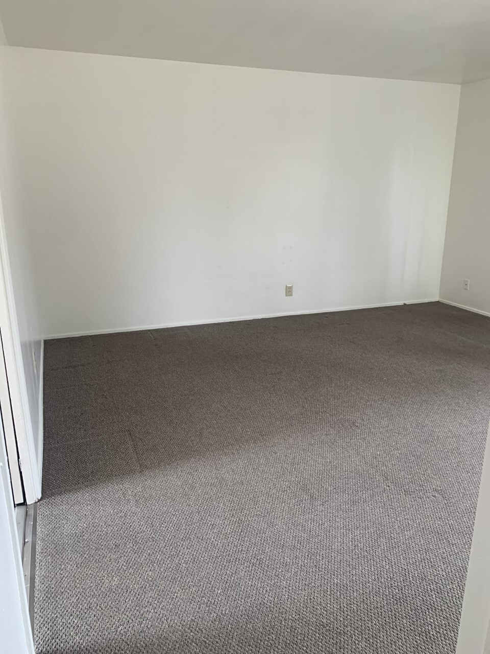 Building Photo - 115 N D St