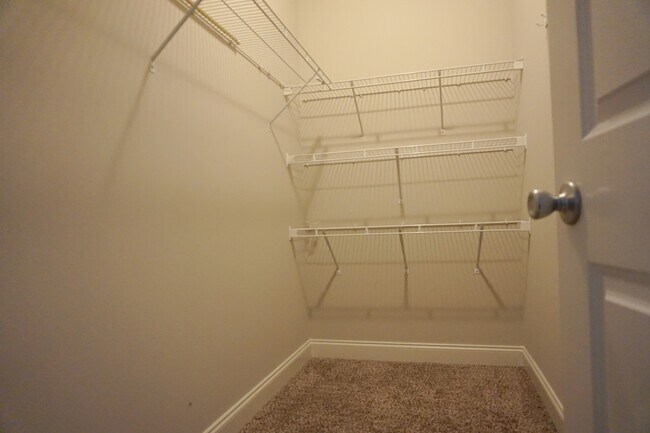 Building Photo - 108 Creve Core Dr