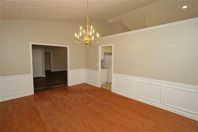 Building Photo - 1490 Creek Pointe Cir