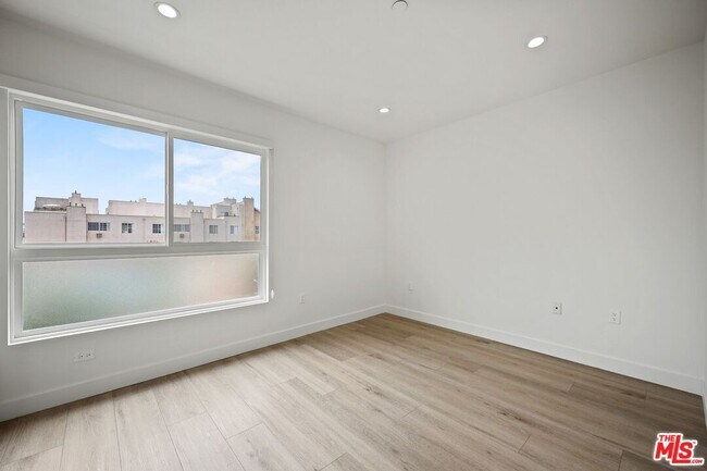 Building Photo - 1600 Venice Blvd.