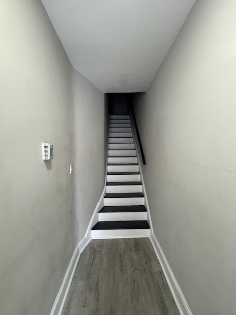 Building Photo - 467 N Evans St