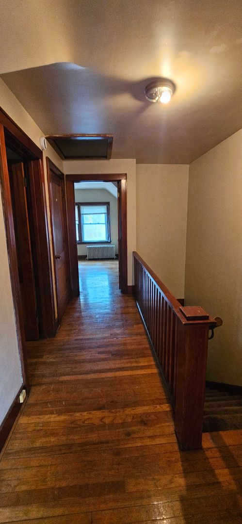 Building Photo - 1363 W 12th St