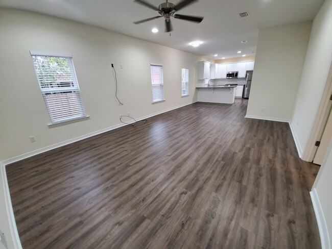 Building Photo - 37 Bayou Rd