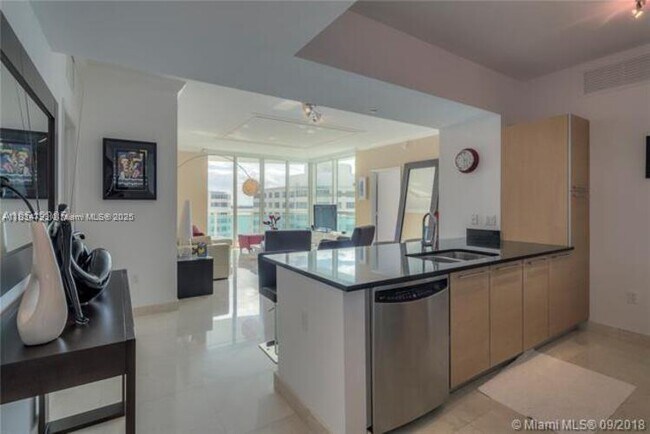 Primary Photo - 950 Brickell Bay Dr