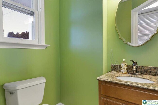 Building Photo - 193 S 4th St