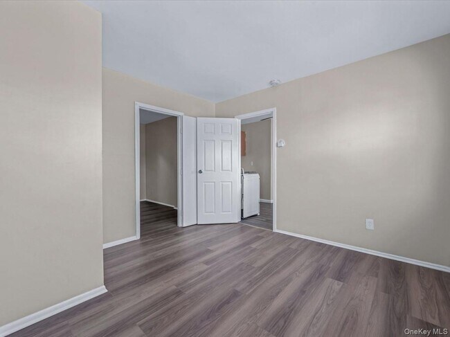 Building Photo - 1315 Dekoven St