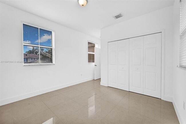 Building Photo - 12172 SW 122nd Ct