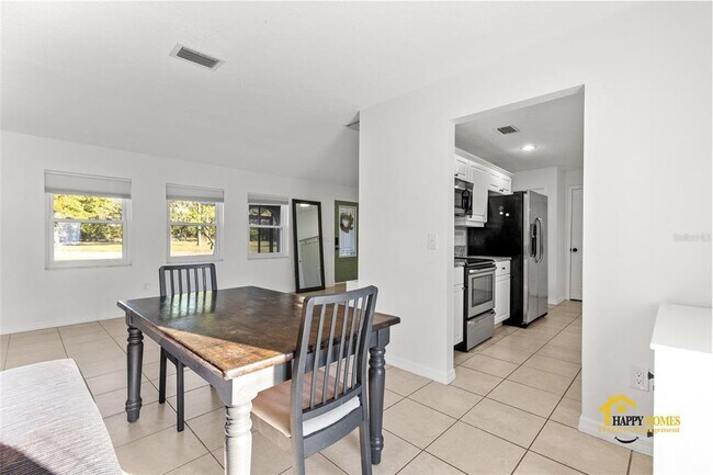 Building Photo - 1940 Blackfoot Trail