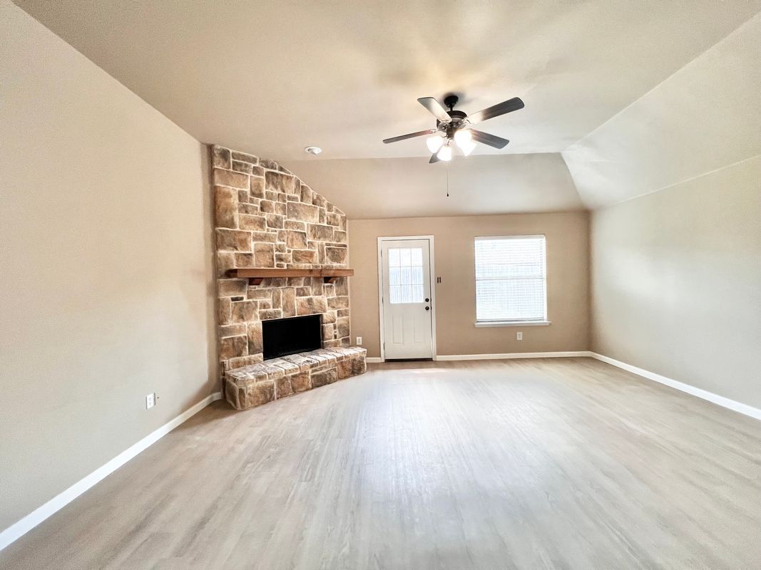 Building Photo - 2513 Slalom Dr